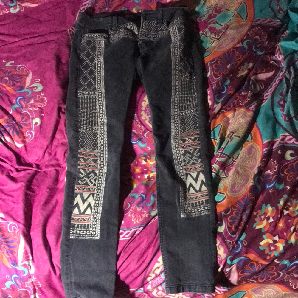 BDG black jeans w/pattern 27